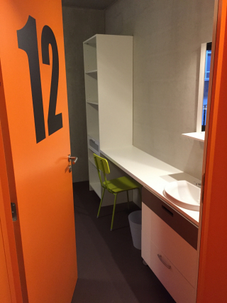E1---Room-12