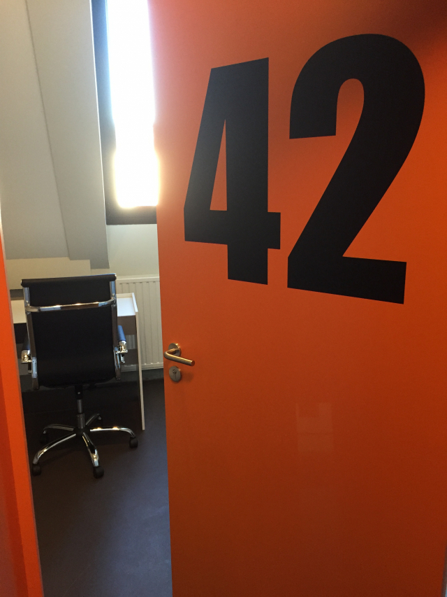 E1_-_Room_42