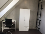 E1_-_Room_33_loft_bed